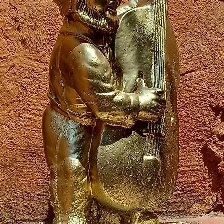 Maison De Charme Avec Cour, Proche Rue Des Teinturiers